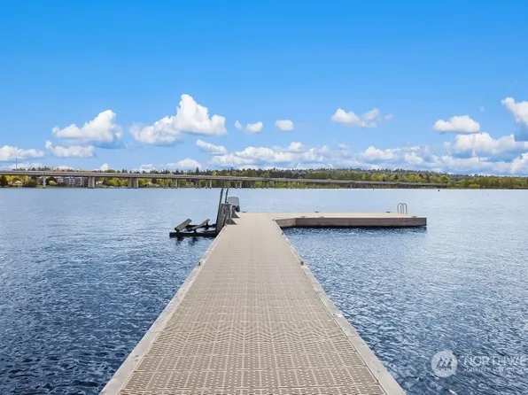 3001 Webster Point Road NE, Seattle, WA 98105