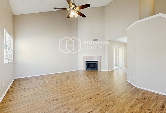 5th image of 441 E Taro Ln