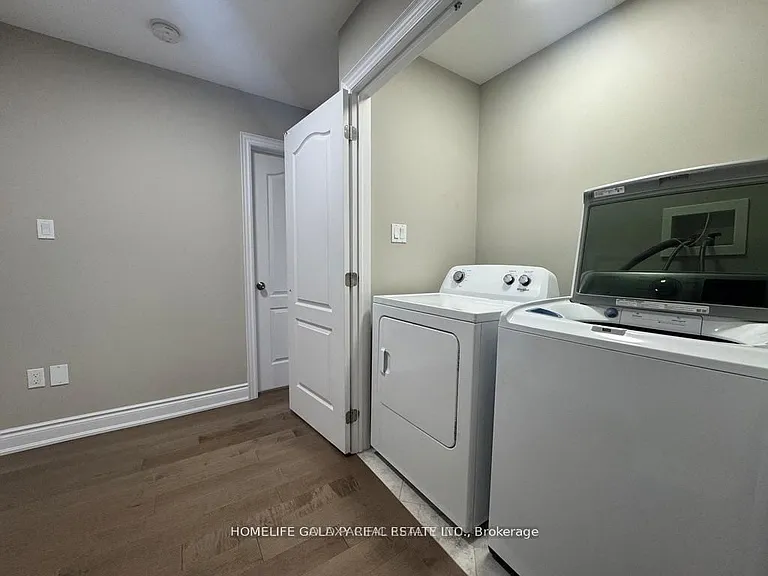 86 Nathan Cres — Photo 13