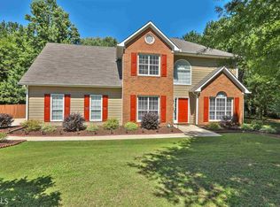 160 Chestlehurst Dr, Fayetteville, GA 30215