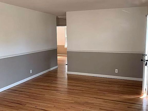4th image of 9009 Trefore Ave