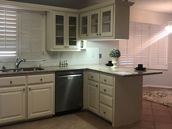 5th image of 7906 Lynnhaven Ave