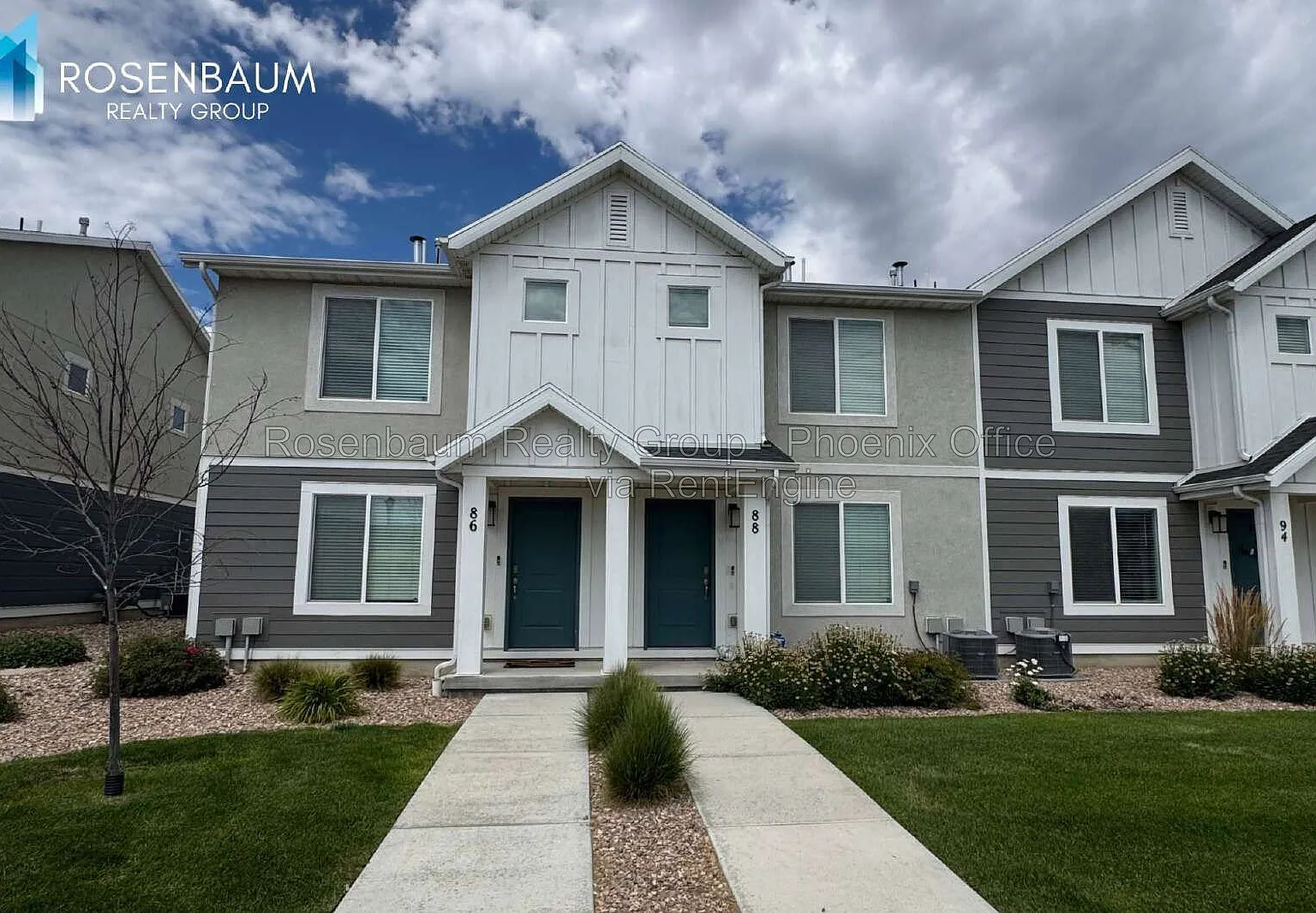 3 bed, 2.0 bath, 1323 sqft, $1,945 — Photo 3