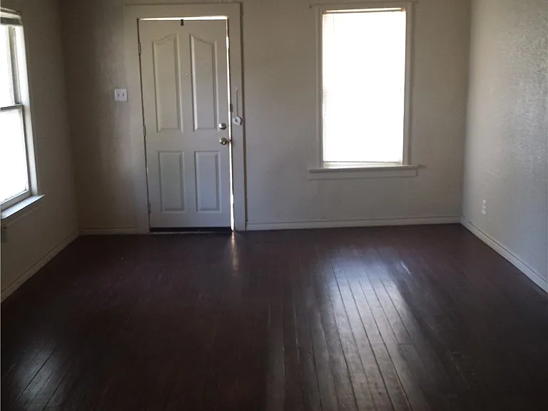 219 Tutt Ave — Photo 14