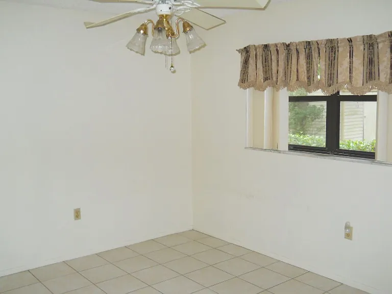 6247 Spring Hill Dr — Photo 17