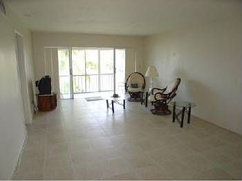 2nd image of 19001 NE 14th Ave APT 302