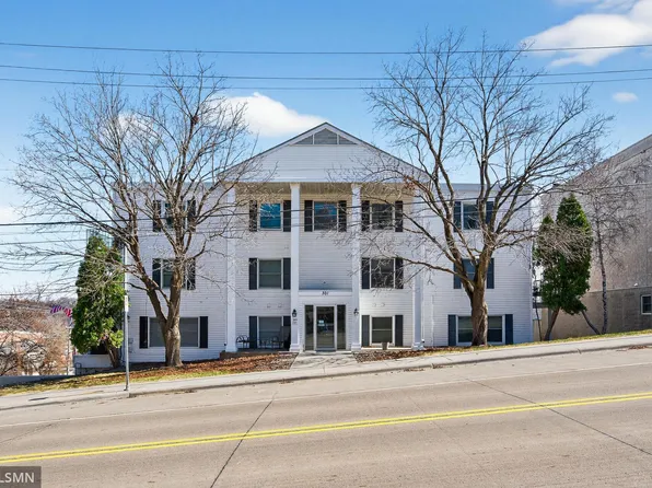 301 3rd St S APT 301, Stillwater, MN 55082