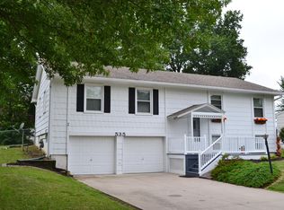 535 Meadowbrook Dr, Moberly, MO 65270