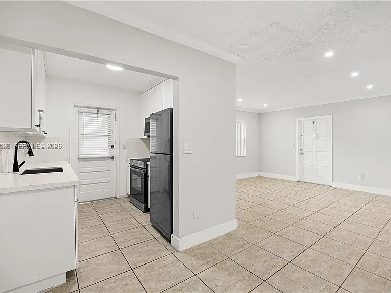 5141 Hollywood Blvd #104 — Photo 4