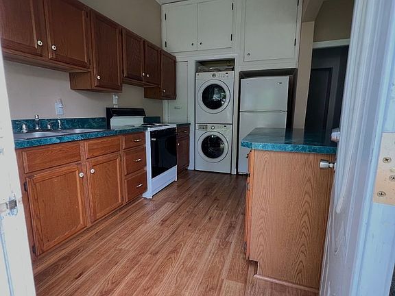 2nd image of 1004 W North St