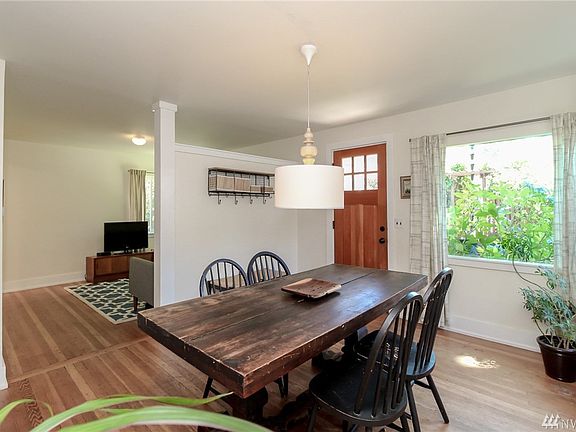 2nd image of 1612 NE 192nd St