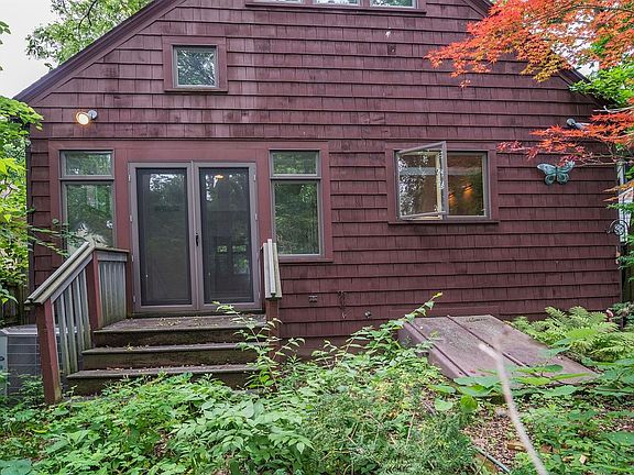 3rd image of 1431 E Park Pl