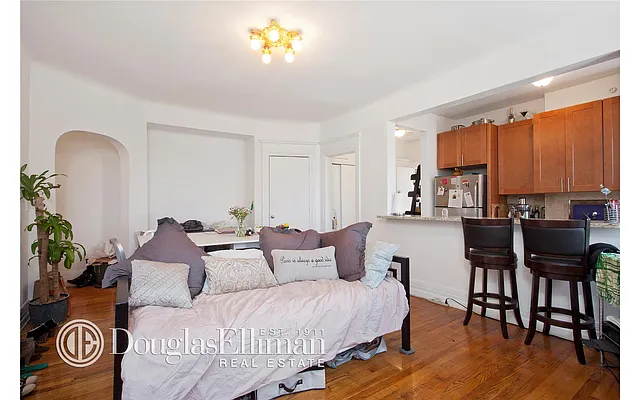 Rented by Douglas Elliman | media 18