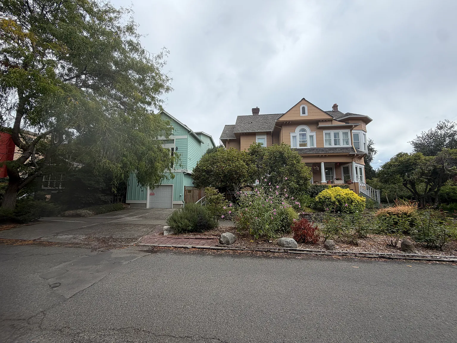 2 bed, 2.5 bath, 805 sqft, $3,000 — Photo 1