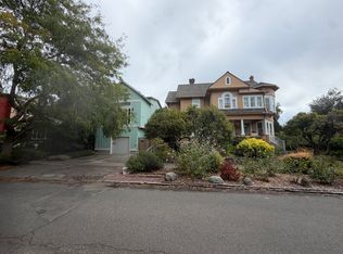 102 18th Ave E #2, Seattle, WA 98112