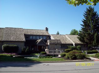 2555 Summer Dr, Dublin, OH 43016