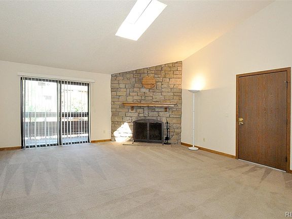 4th image of 333 Wright St APT 302