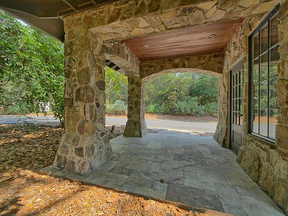 2nd image of 3904 Wallace Park Ln