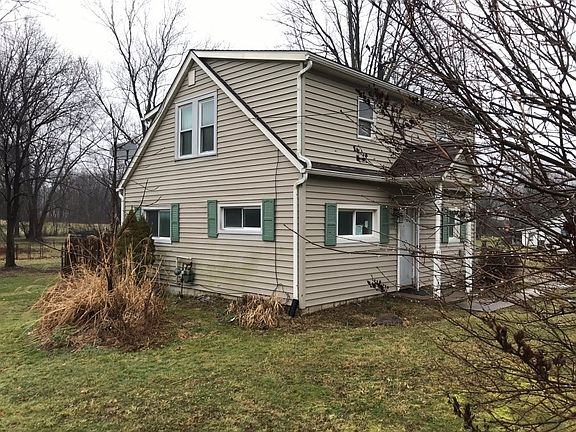 3rd image of 2073 Oakes Dr