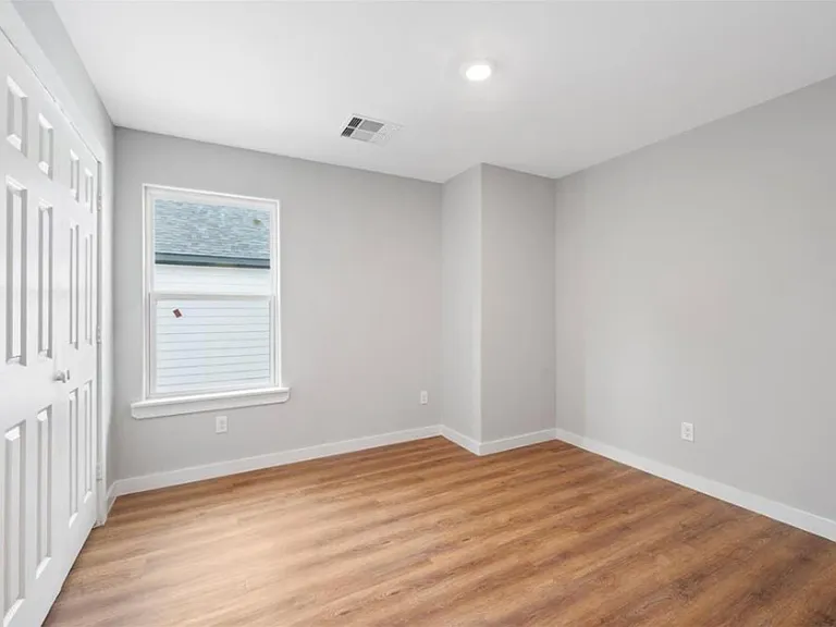 8120 Laura Koppe Rd #B — Photo 15