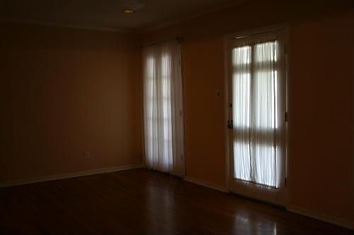 3rd image of 3827 Southwestern St
