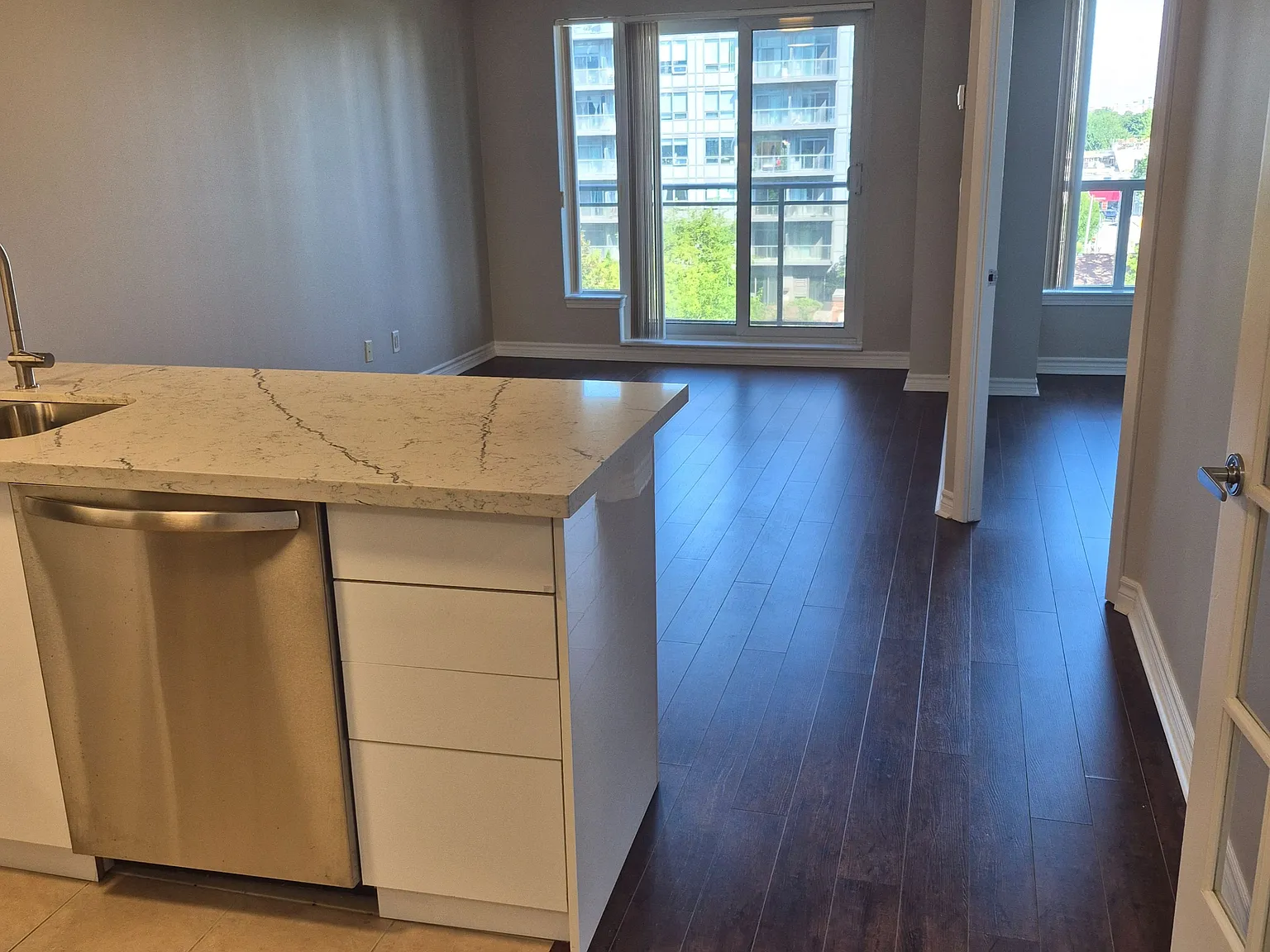 1 bed, $2,425 — Photo 4