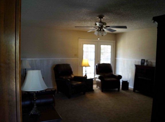 3rd image of 1301 Laurel Ave