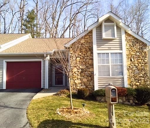1st image of 380 Laurel Park Pl
