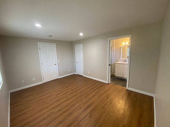 3rd image of 1021 Capistrano Dr #B