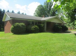 129 Starmount Cir, Morganton, NC 28655