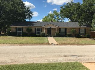 1500 Cypress St, Breckenridge, TX 76424