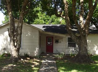 1200 James St, Rosenberg, TX 77471