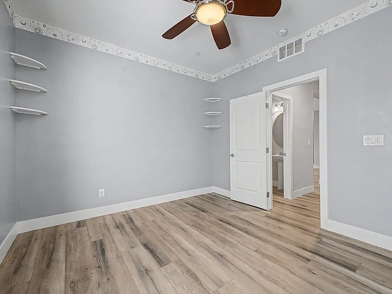 3777 Toscanella Ave — Photo 23