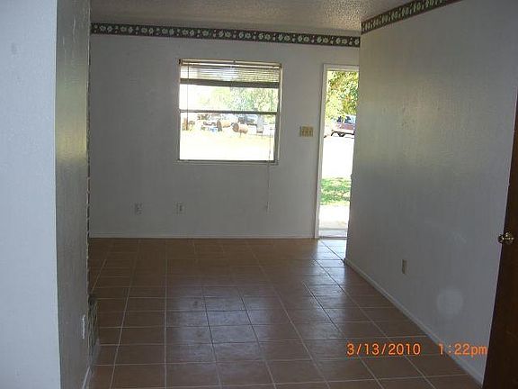 5th image of 8404 Riverstone Dr #B