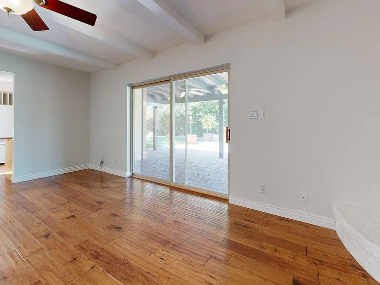 2534 S Grandview Ave — Photo 12