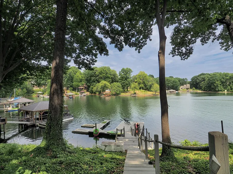 4564 Ina Ln — Photo 31