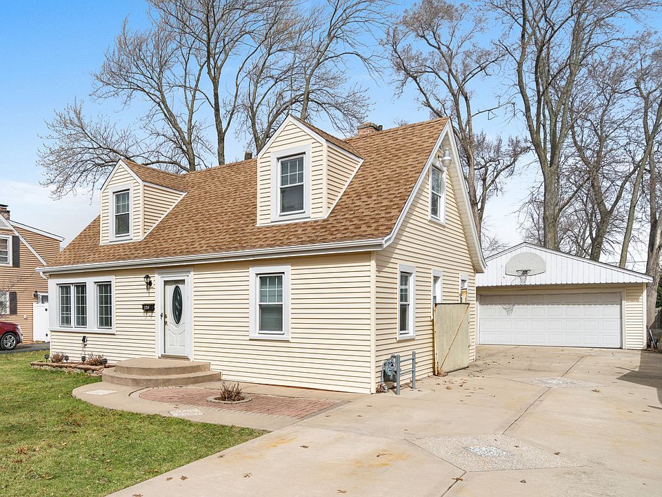 1st image of 324 E Lyndale Ave