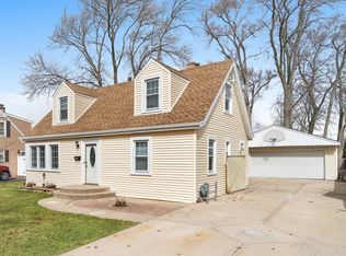 324 E Lyndale Ave, Northlake, IL 60164