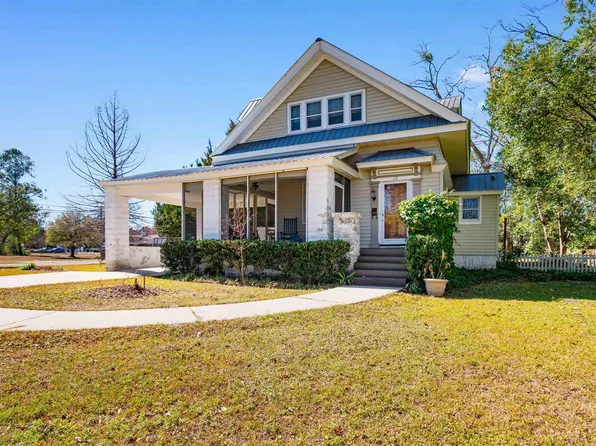 112 S Rosemary Ave., Andrews, SC 29510