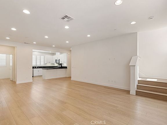 4th image of 5750 Acacia Ln