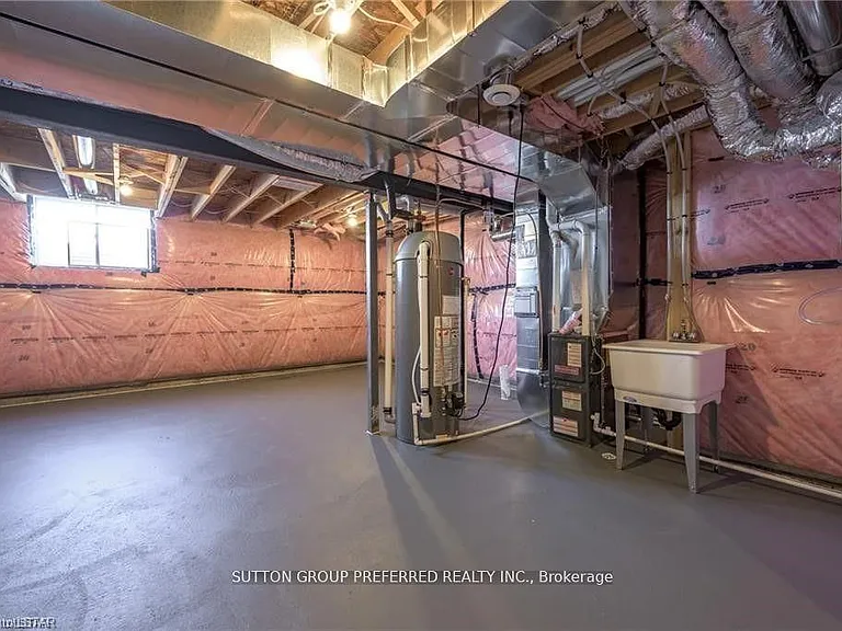 375 Kennington Way — Photo 28