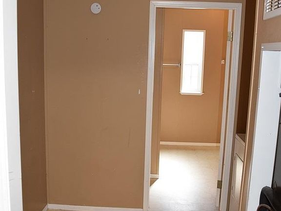 5th image of 4017 W Sylvester St