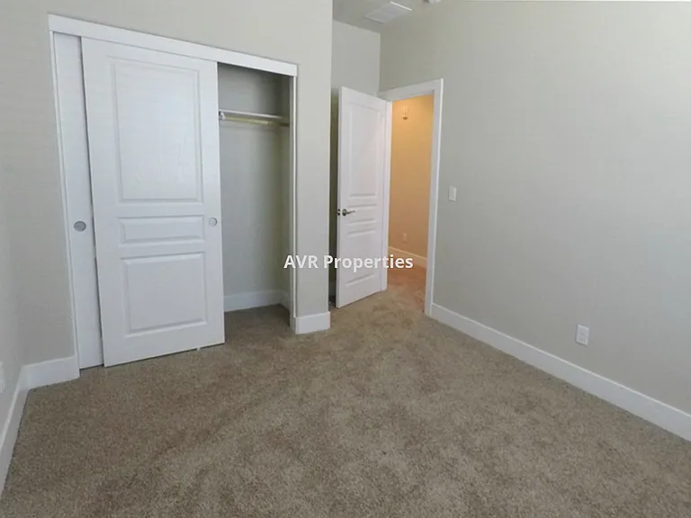 5635 Melodia Cir — Photo 16