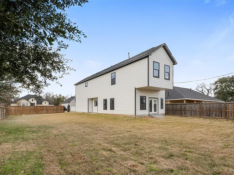 1113 Danube St — Photo 21