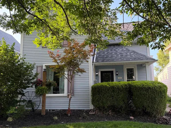 720 W Center St, Fostoria, OH 44830