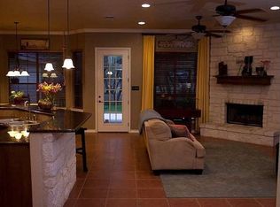 334 Rosewood Dr, La Vernia, TX 78121