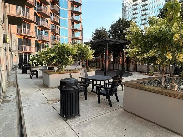 400 W Peachtree St NW #2905 — Photo 34