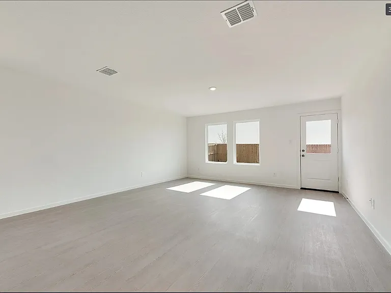 7803 Bent Gale Rd — Photo 3