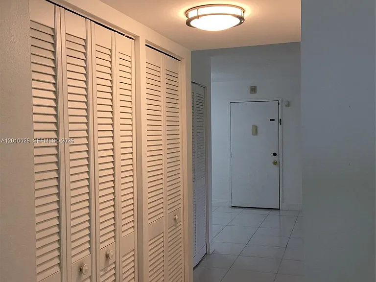 7995 SW 86th St #322 — Photo 3