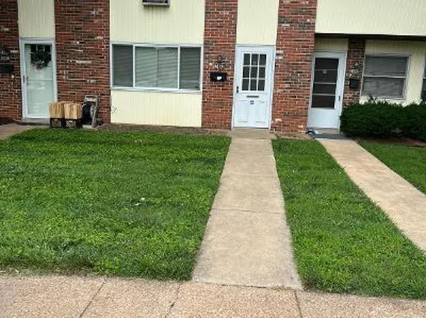 7463 Hazelcrest Dr, Hazelwood, MO 63042